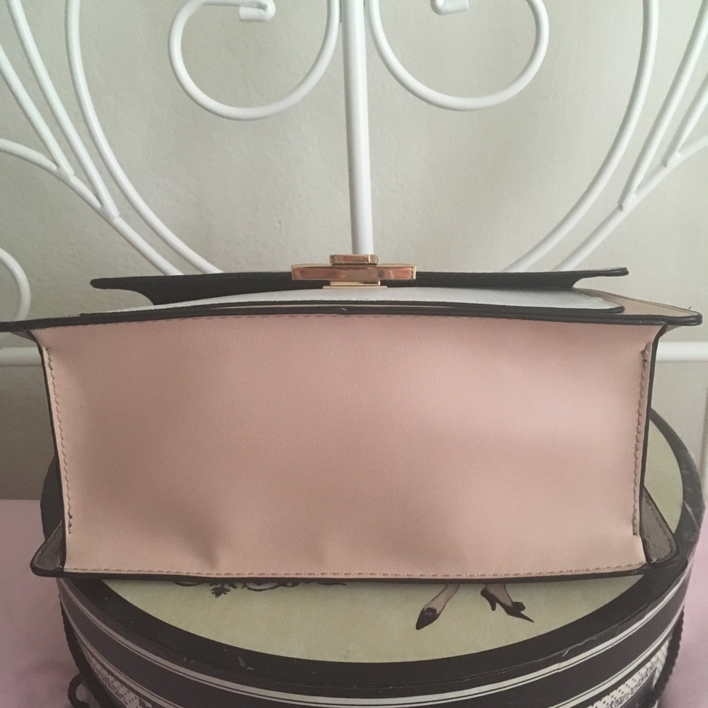🌻🌻Host Pick! Aldo handbag🌻🌻 - Picture 4 of 8